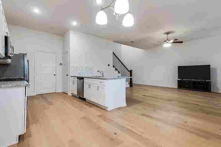3 BR in Irving