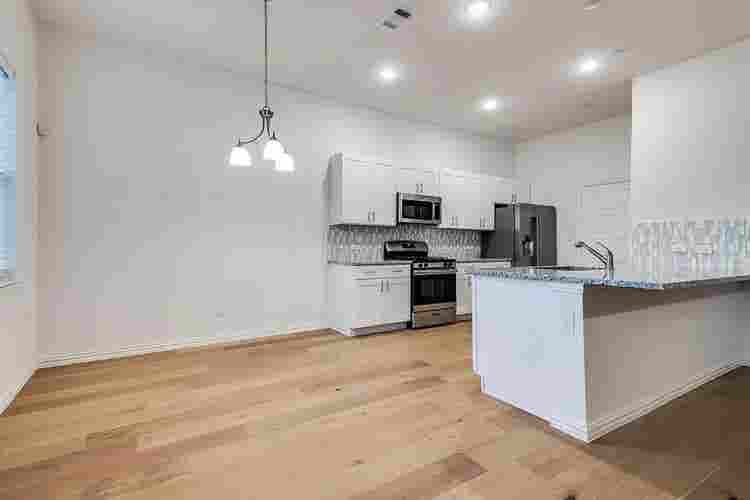 3 BR in Irving