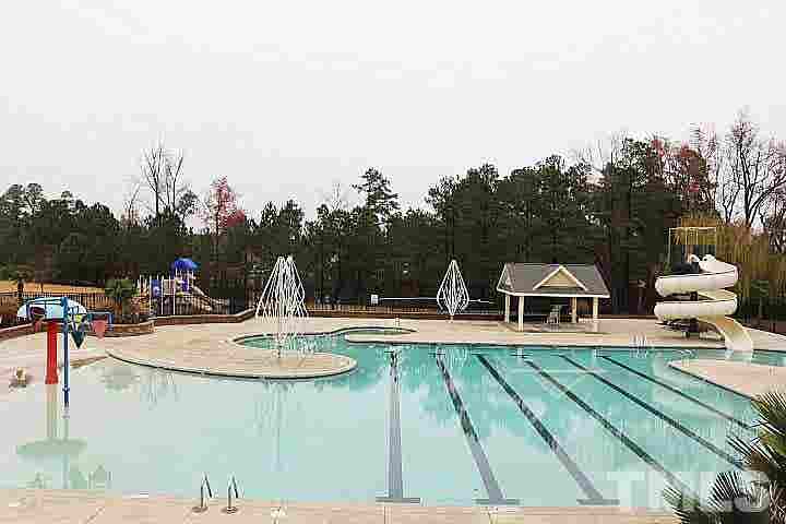 4 BR in Cary