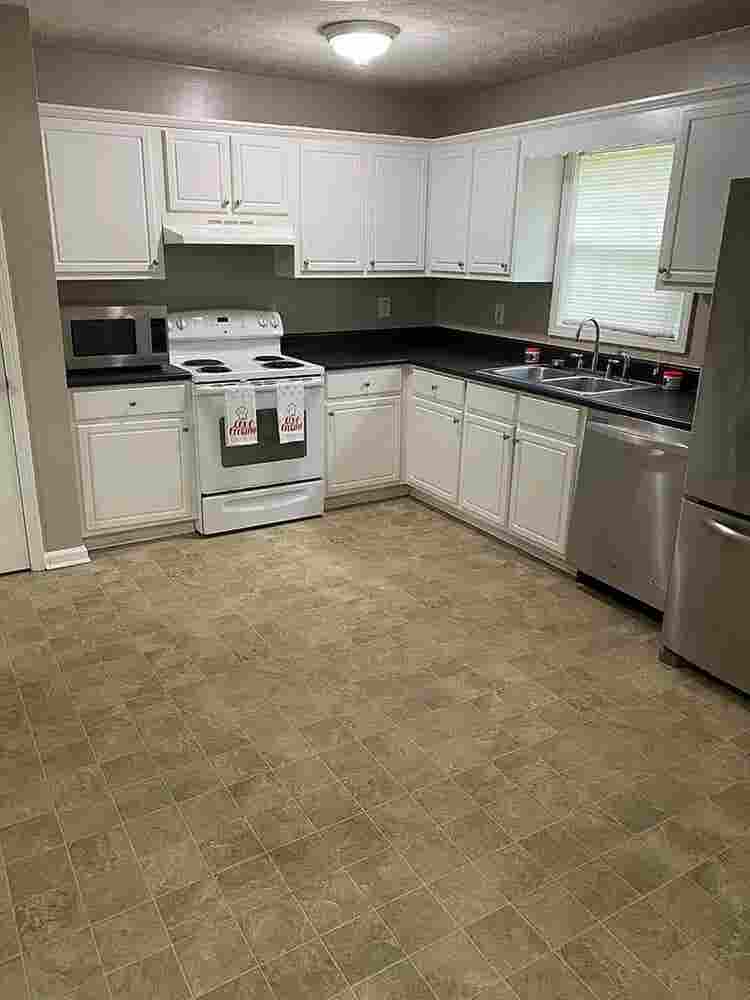 4 BR in Marietta