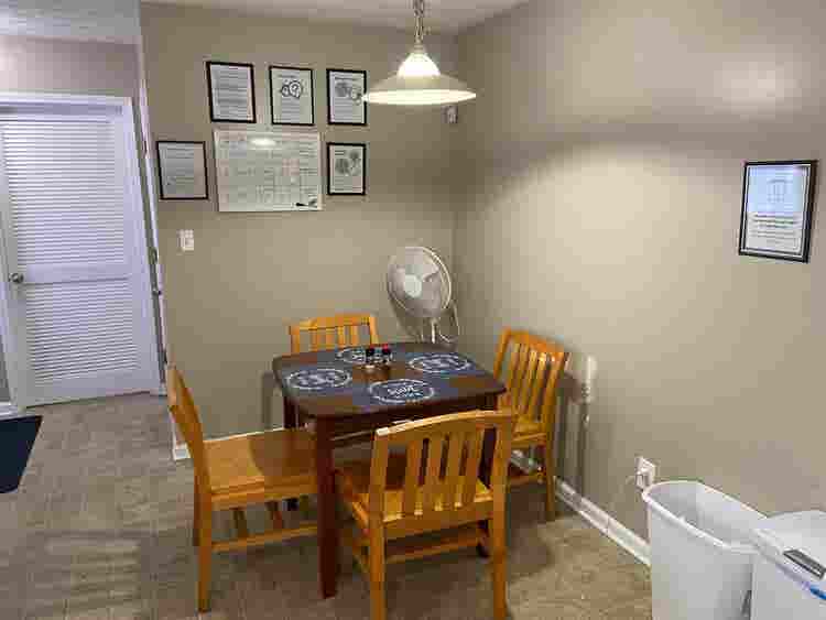 4 BR in Marietta