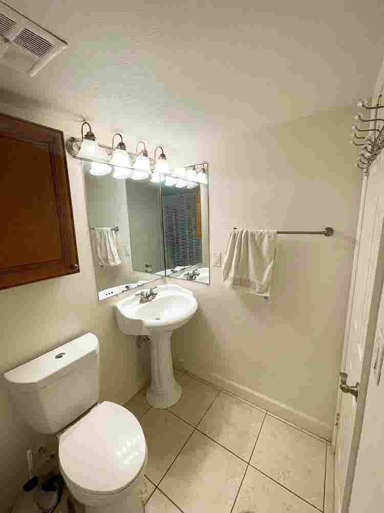 Private Bedroom/Bathroom Plantation