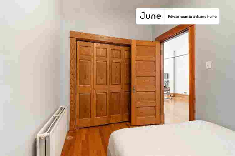 3 BR in Chicago