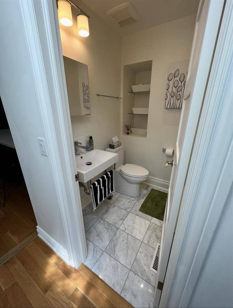 I bedroom in shared apartment