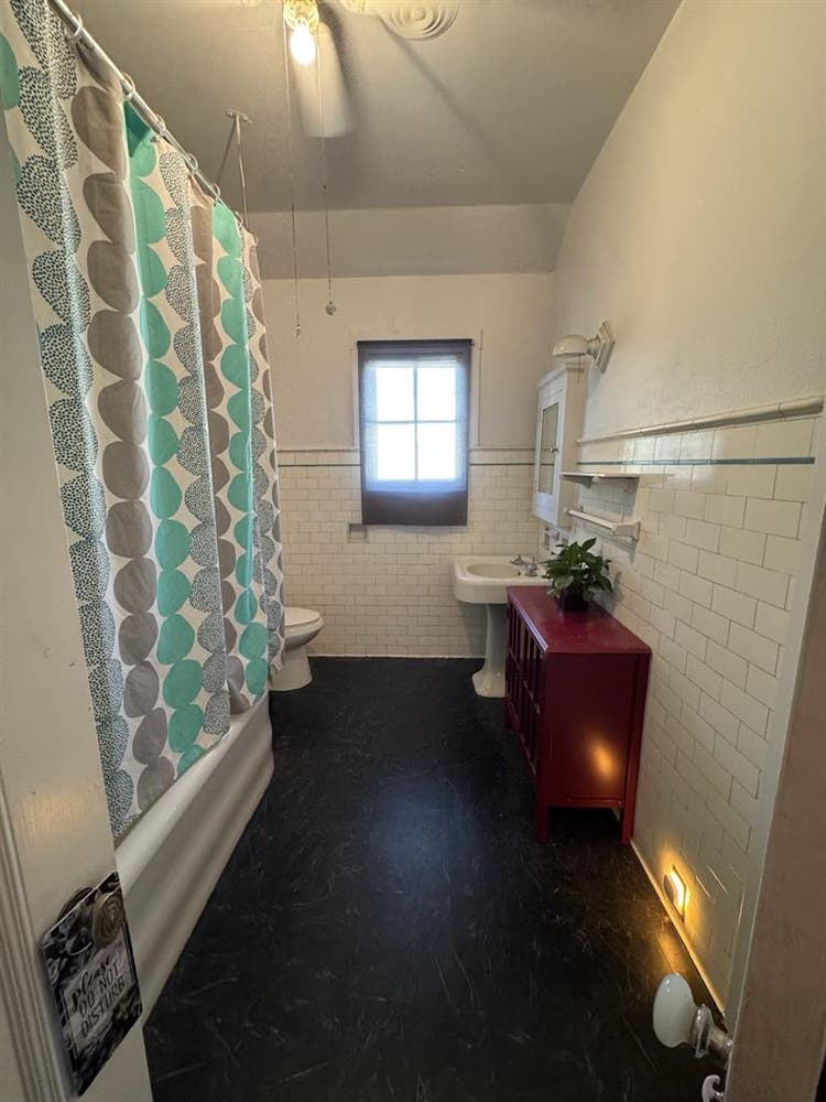 Spacious, fully furnished, bedroom