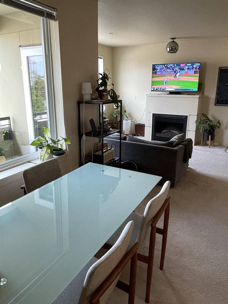 Downtown Ballard Roommate Search