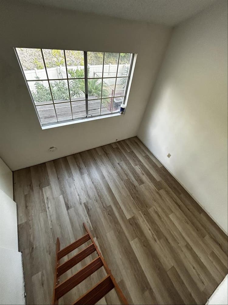 Room w/ Loft for Rent Spring Valley