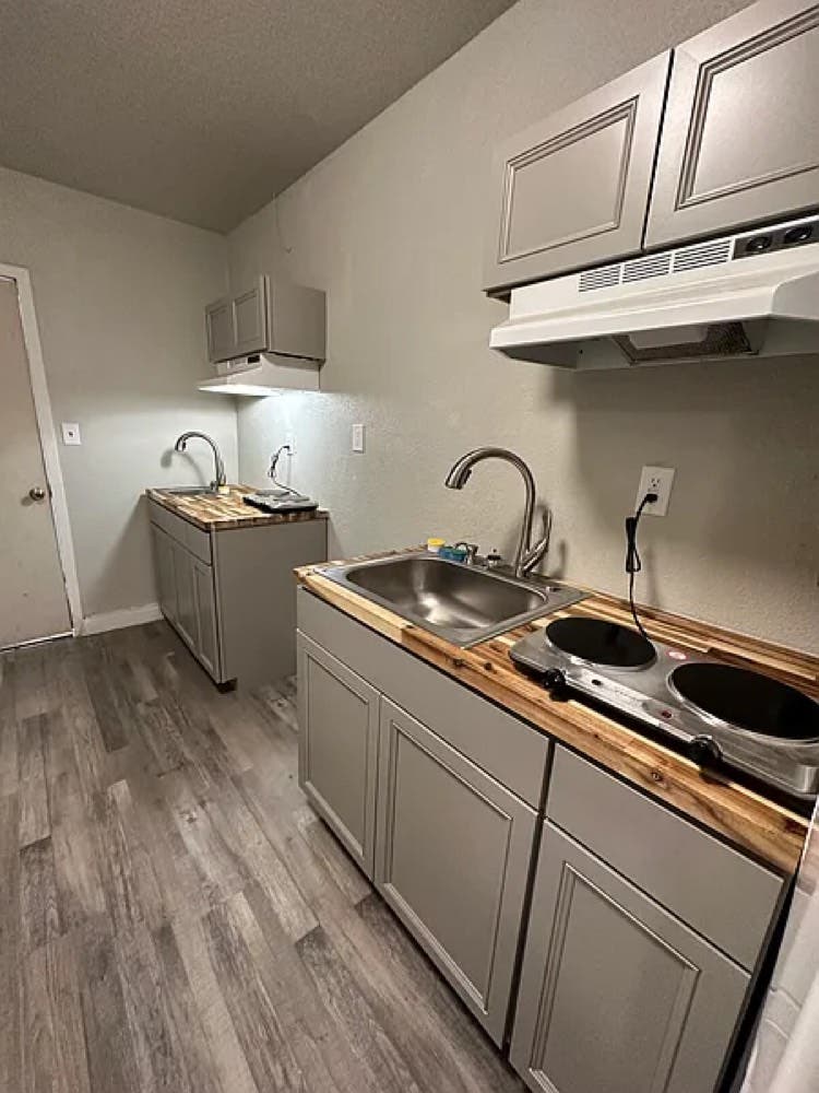 Private room/tiny studio Rancho