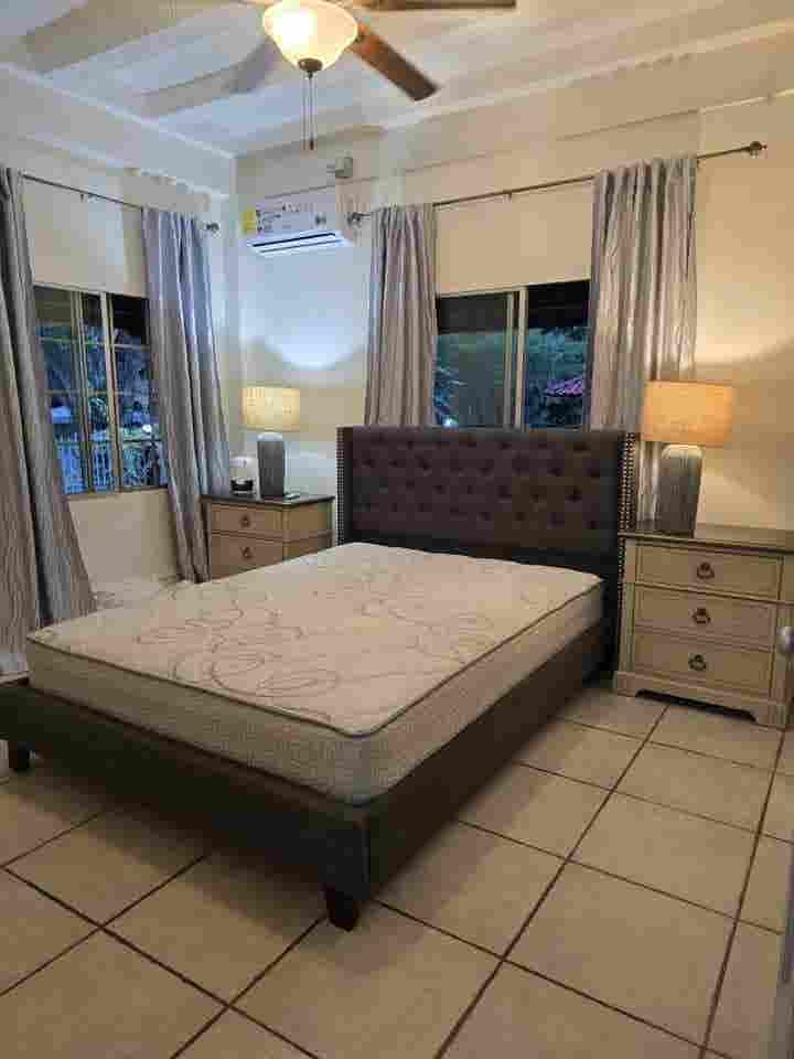 Spacious Room Albrook green city