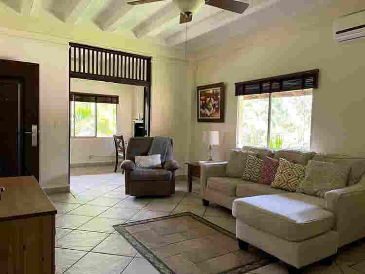 Spacious Room Albrook green city