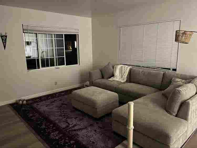 Looking for two roommates