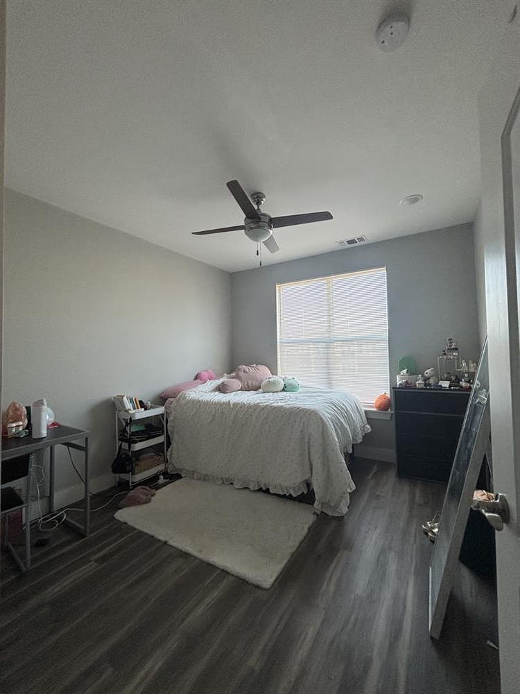 The quarters sublet 1 bed