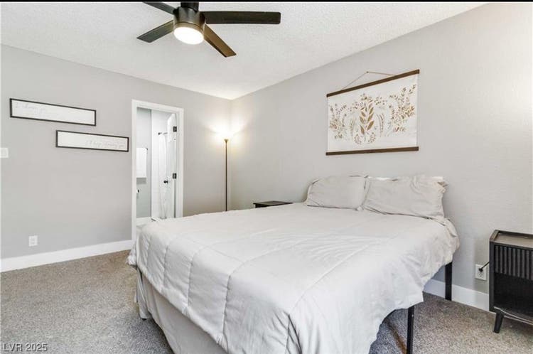 Lrg master & private remodeled bath