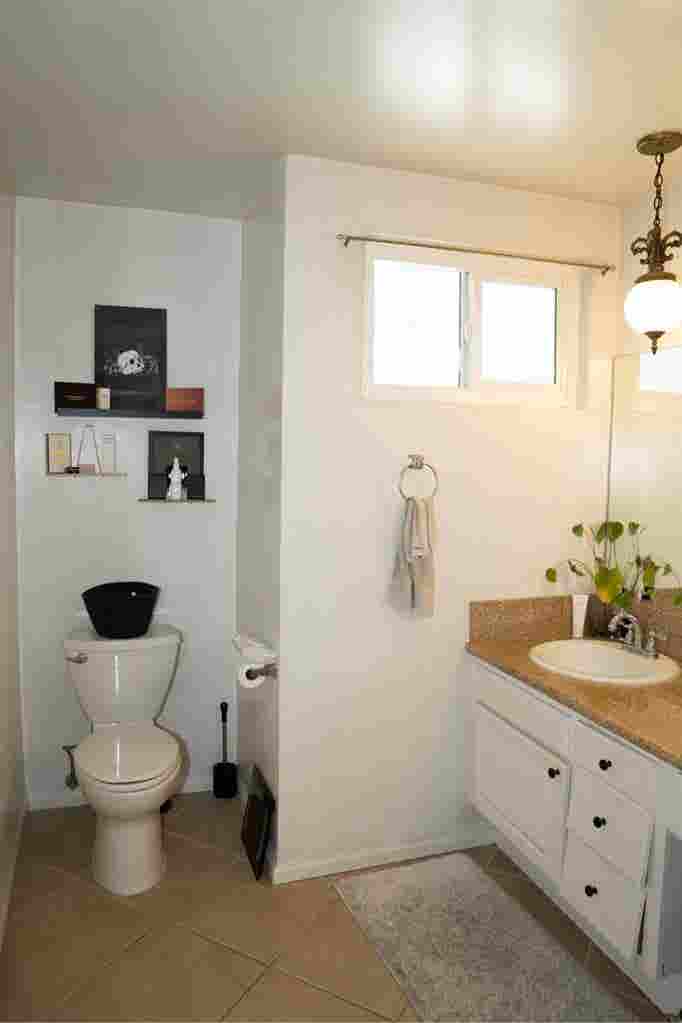 Private Master Bed and Bath (Noho)