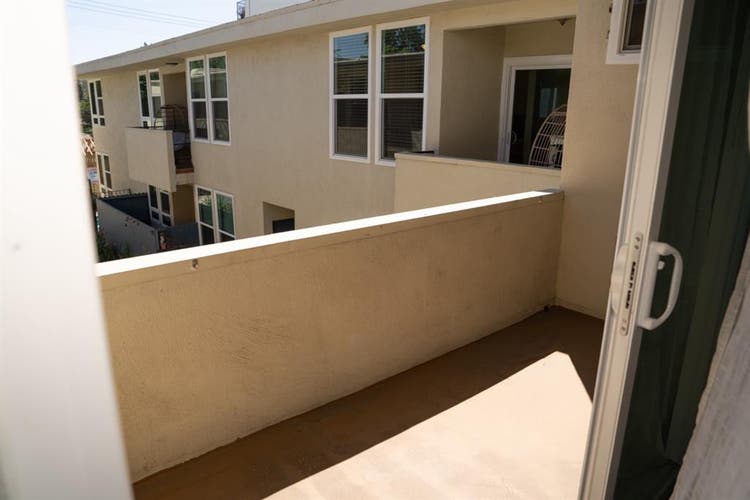 Private Master Bed and Bath (Noho)