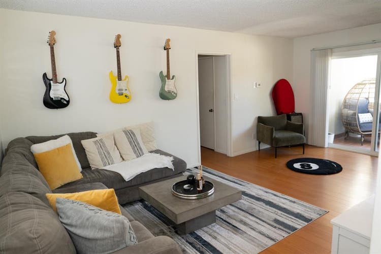 Private Master Bed and Bath (Noho)