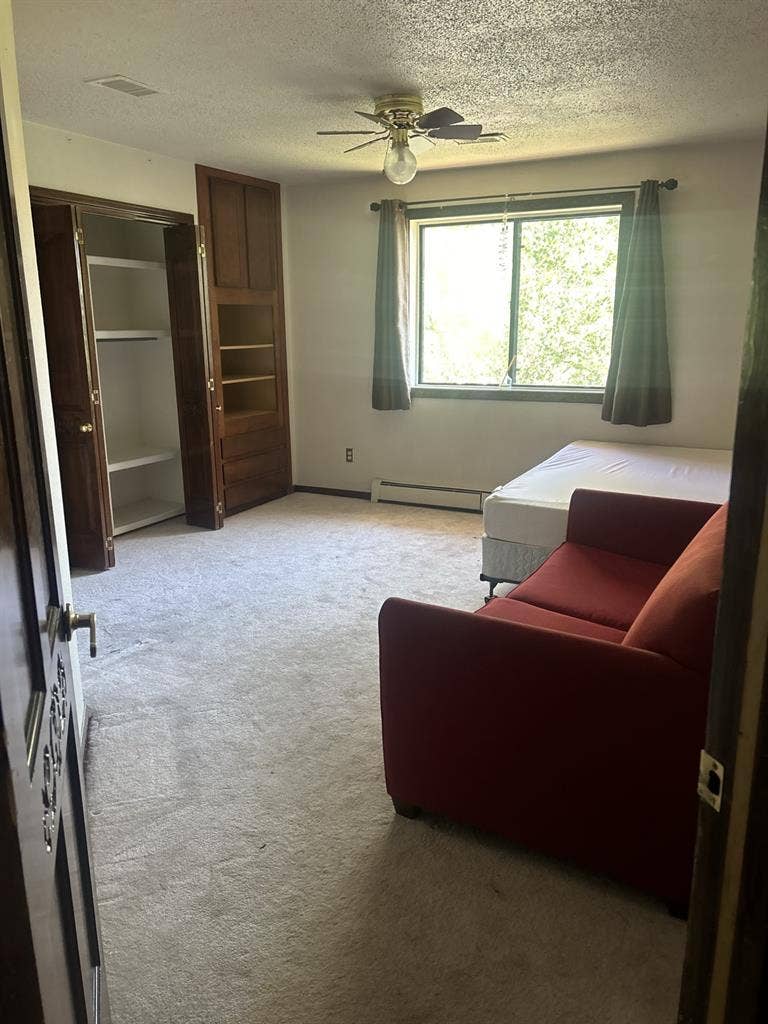 Roomies wanted! 5min north of Dtown