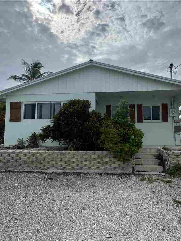 Looking for a roommate!