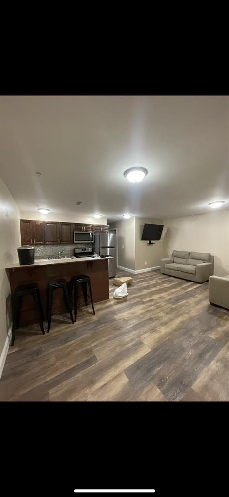 Looking for roommate Fall