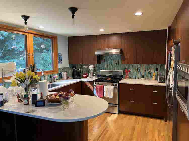 MSTR BR, AC, forest garden, kitchen