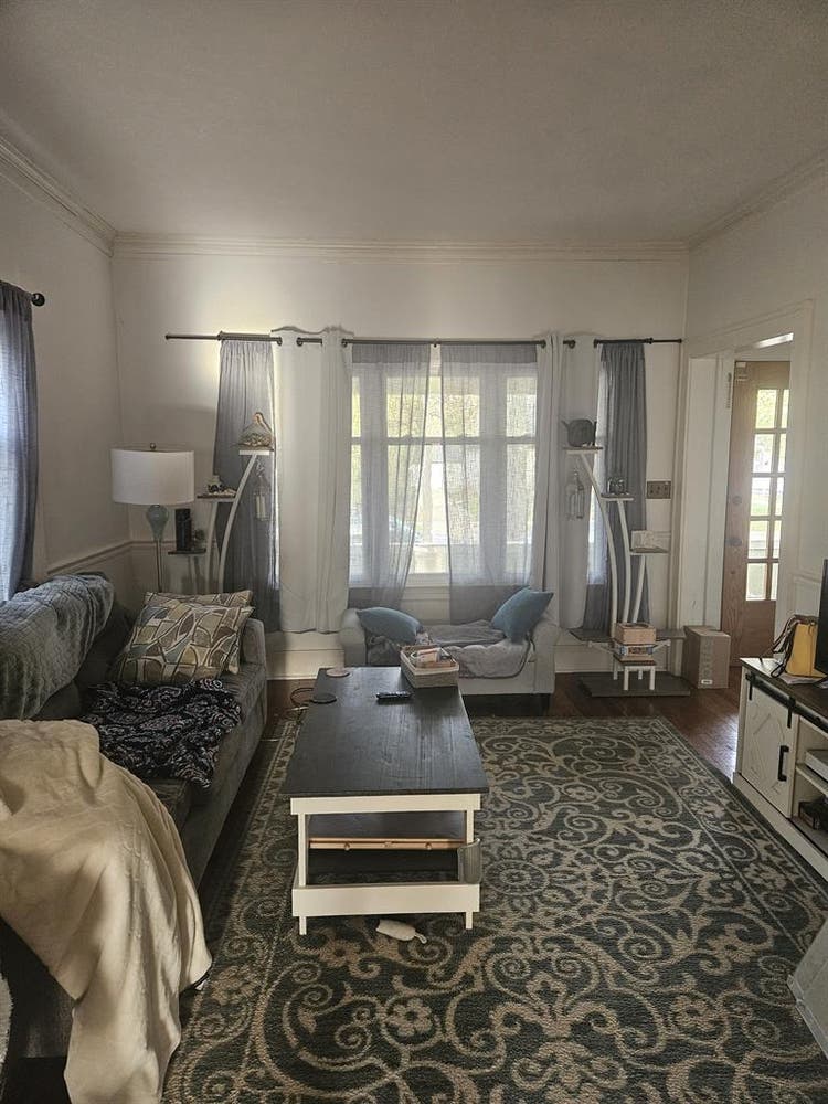 Room in NE GR, Riverside Park