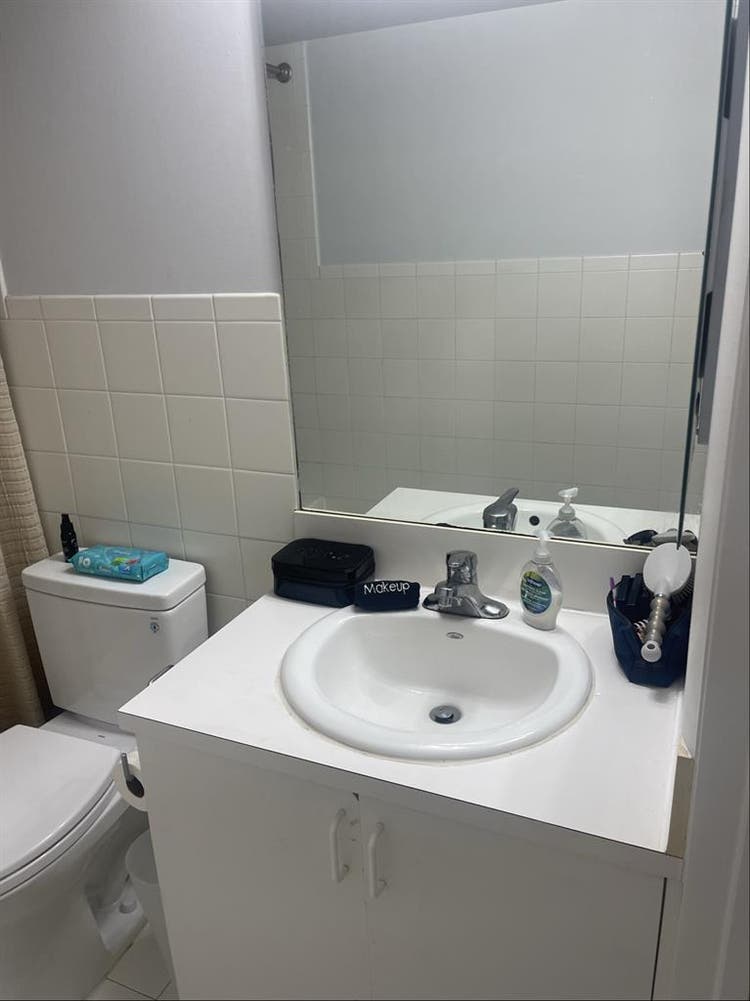 Fully furnished private bathroom