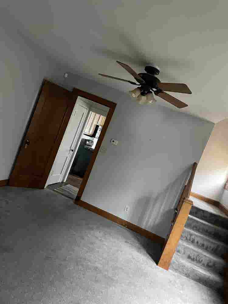 In need of roommate before October