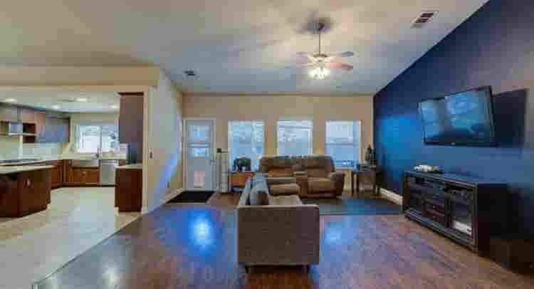 Room for rent in 4 bedroom home.