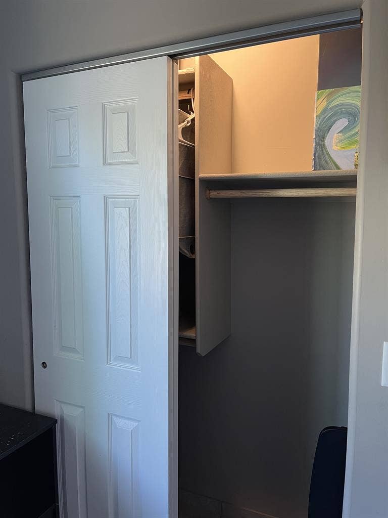 Room For Rent Near Freeway