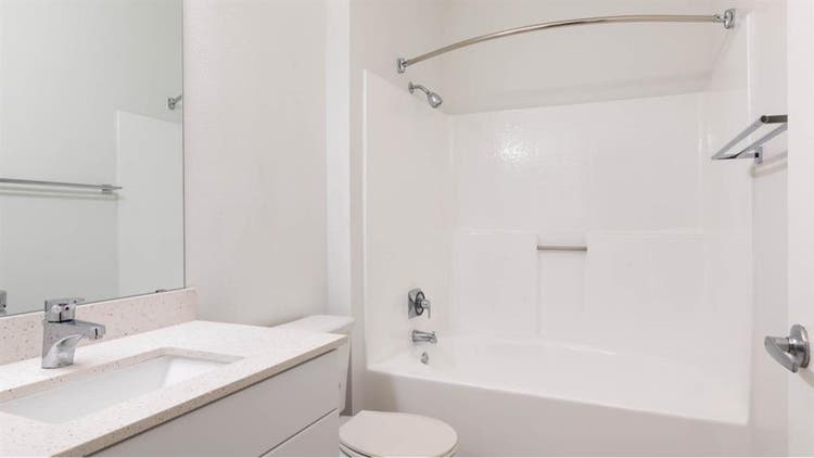 Looking to start a lease in a 2bed