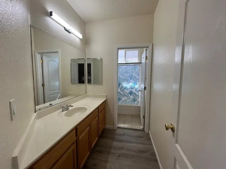 Private bedroom available for rent