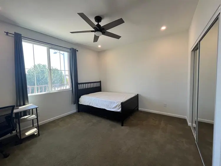 Private bedroom available for rent