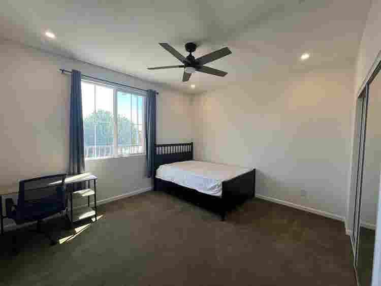 Private bedroom available for rent