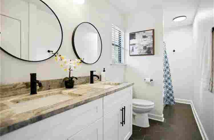 Fully furnished private room& bath