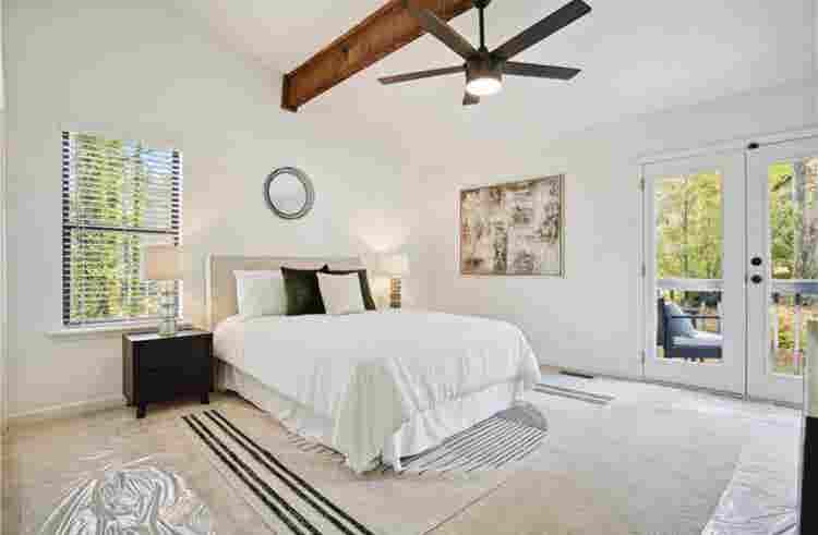 Fully furnished private room& bath
