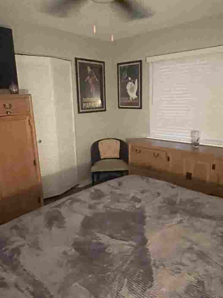 Roommate For October