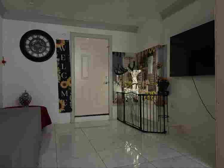 Furnished room private bathroom.