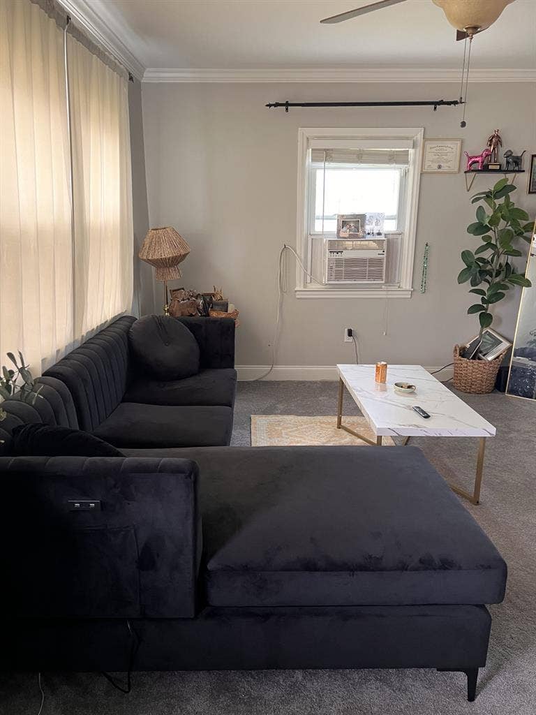 Female only room available