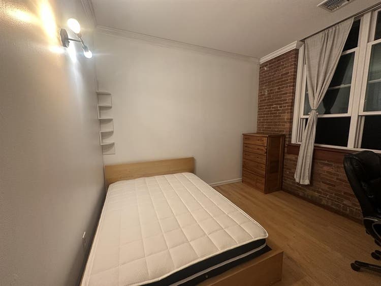 Private beautiful room w bathroom