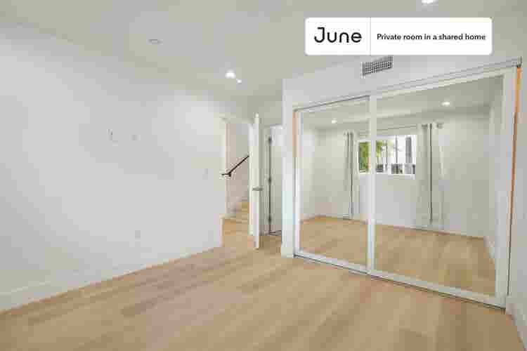 5 BR in Los Angeles