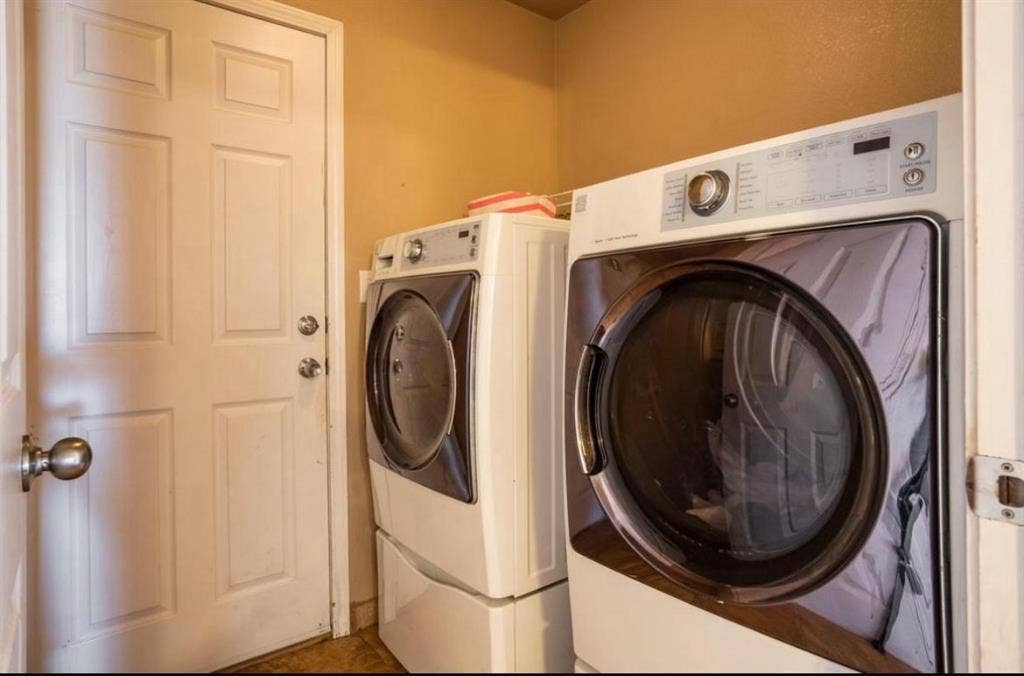 Private room / Private bathroom