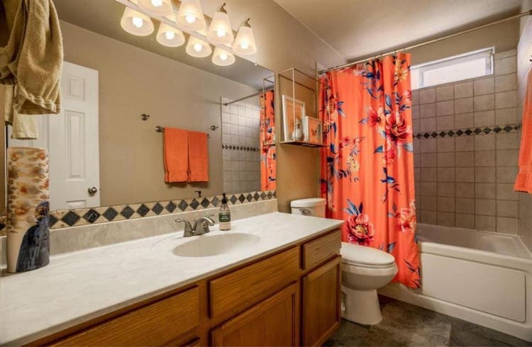 Private room / Private bathroom