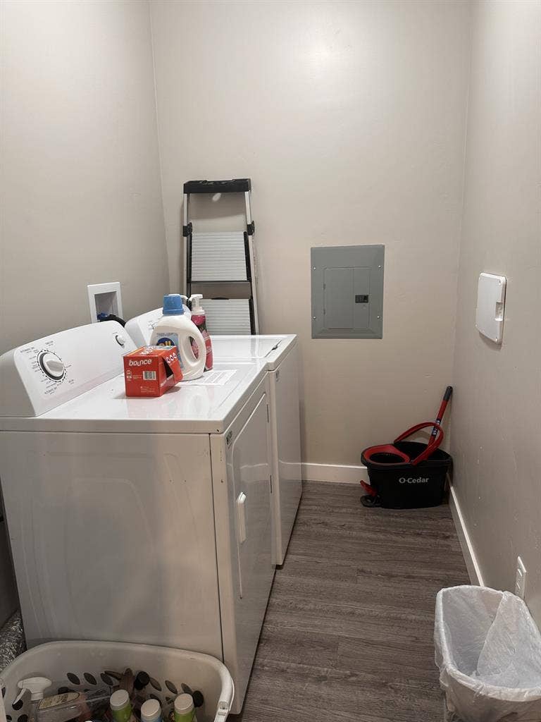 Bedroom/private bathroom available