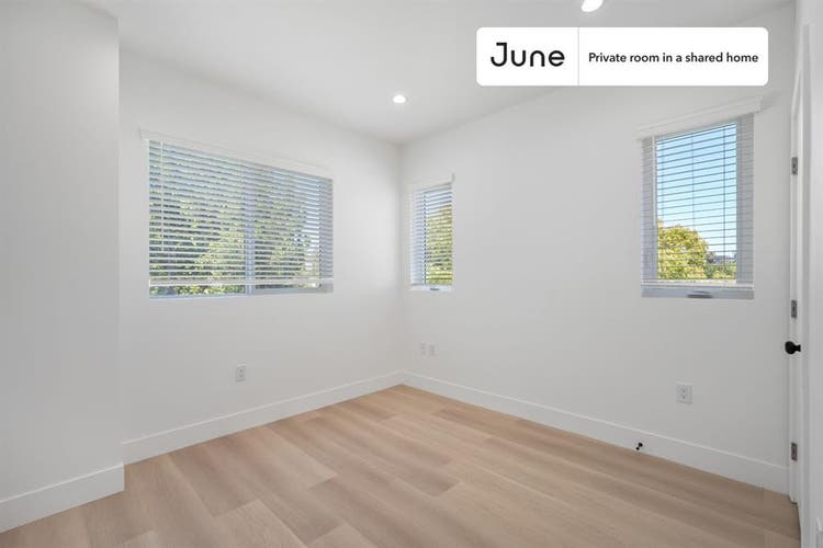 4 BR in Los Angeles