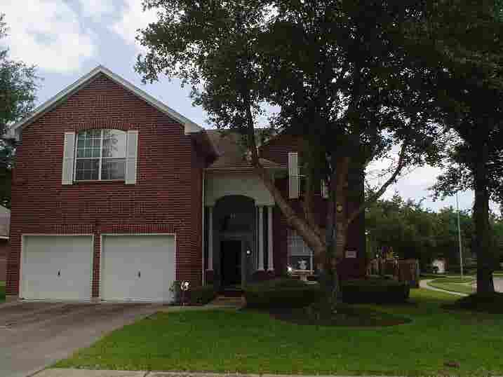Large Room in House - NW Hou