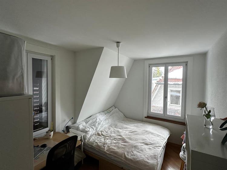 Furnished Room in Zurich – Oct Only