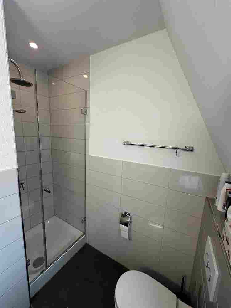 Furnished Room in Zurich – Oct Only