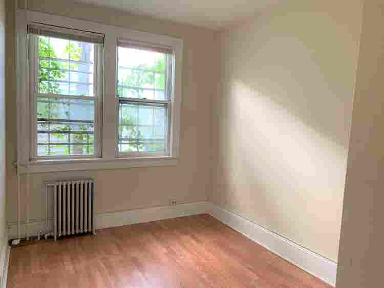 Spacious Apartment in JSQ / Heights