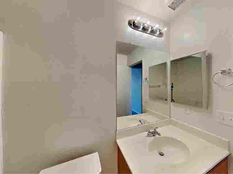 Beautiful Rooms In Perfect Area