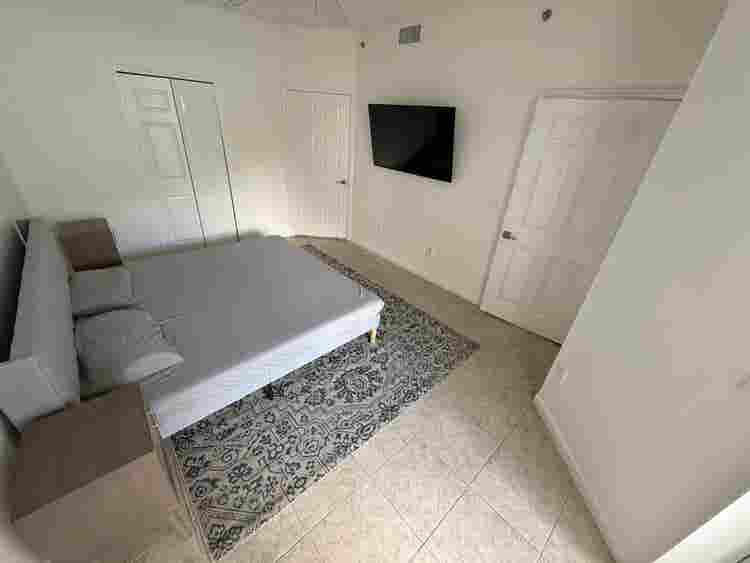 Beautiful  condo prime location
